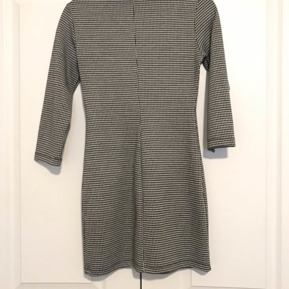 Bershka Zip Front Mini dress, Gingham Print, Plaid, Size: S (MEX 26) - Picture 2 of 5